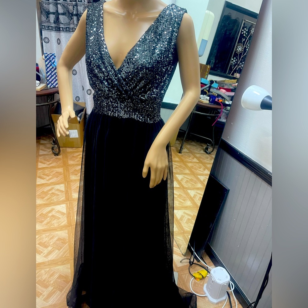 Party maxi dress comes in three colors, black dark blue and gold